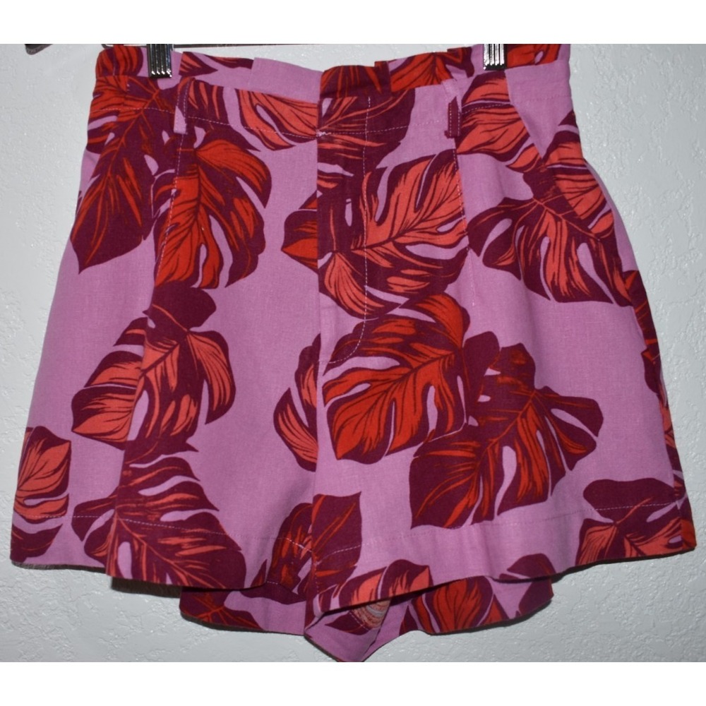 Sofia Vergara MEDIUM High Rise Paperbag Linen Blend Short Tropical Leaf Pink‎